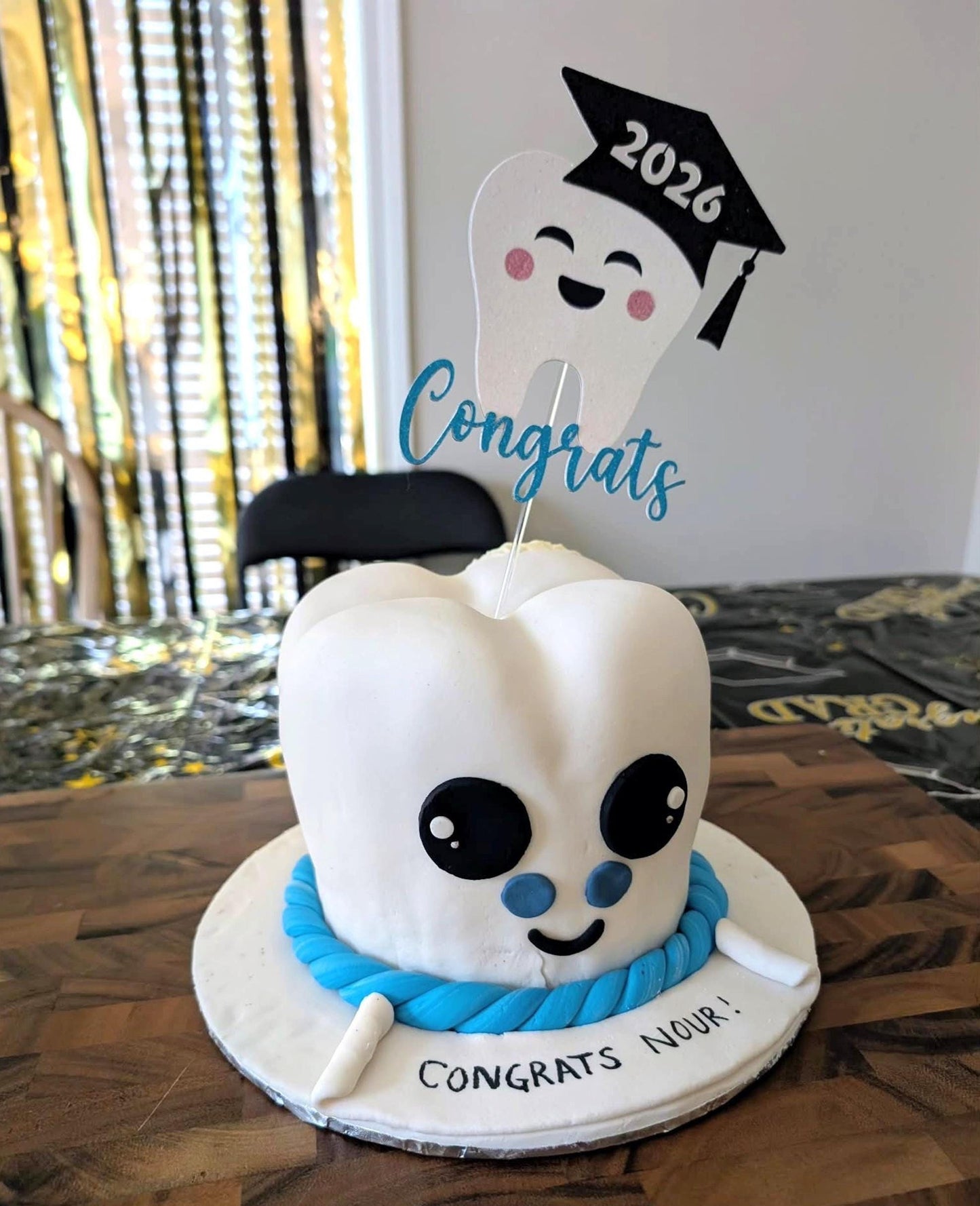 Dental Graduation Cake Topper, Tooth Congrats Party Decor, Glitter Cardstock (2026)